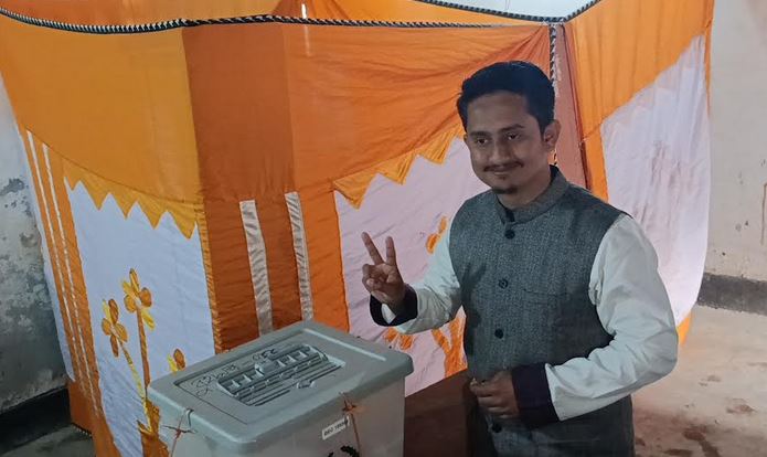 ভোট দিলেন সারজিস আলম