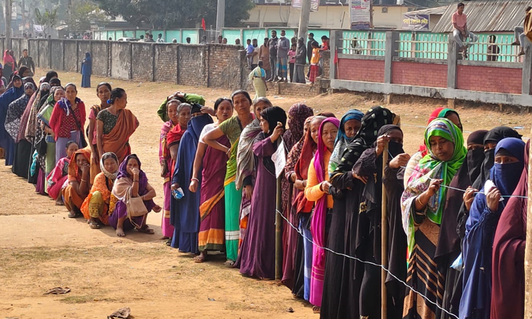 সিরাজগঞ্জে বহুবছর পরে ভোট দিয়ে খুশি জনগণ