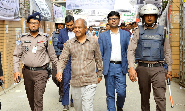 এবারের ঐতিহাসিক নির্বাচন জাতির কাছে উদাহরণ হয়ে থাকবে : স্বরাষ্ট্র উপদেষ্টা