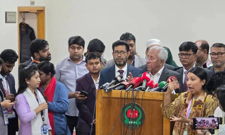 দুপুর ২টা পর্যন্ত দেশের ৩৬, ০৩১টি কেন্দ্রে ভোট প্রদানের হার ৪৭.৯১ শতাংশ : ইসি সচিব