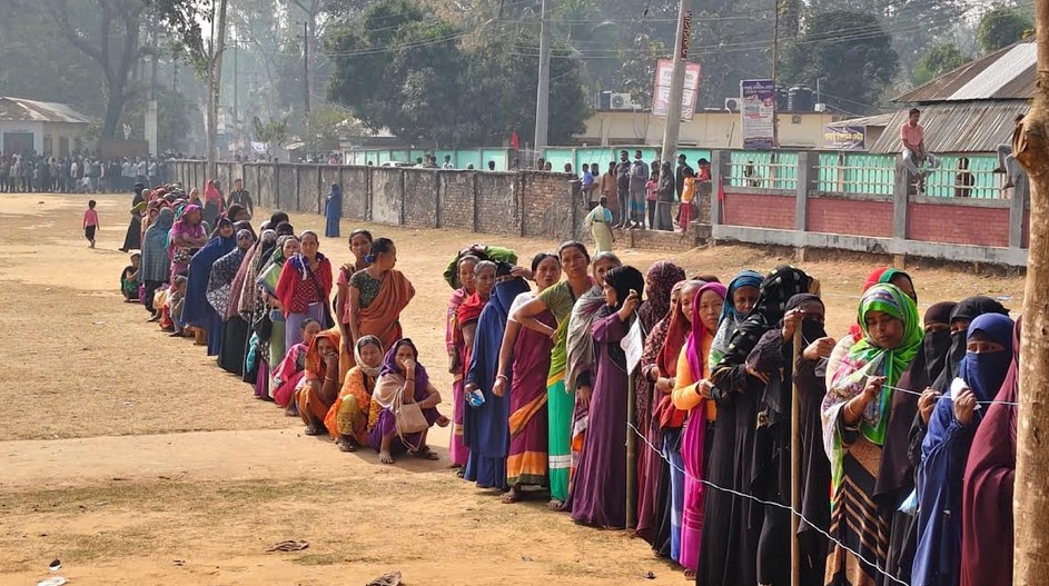 বহু বছর পর ভোট দিতে পেরে খুশি সিরাজগঞ্জের জনগণ 