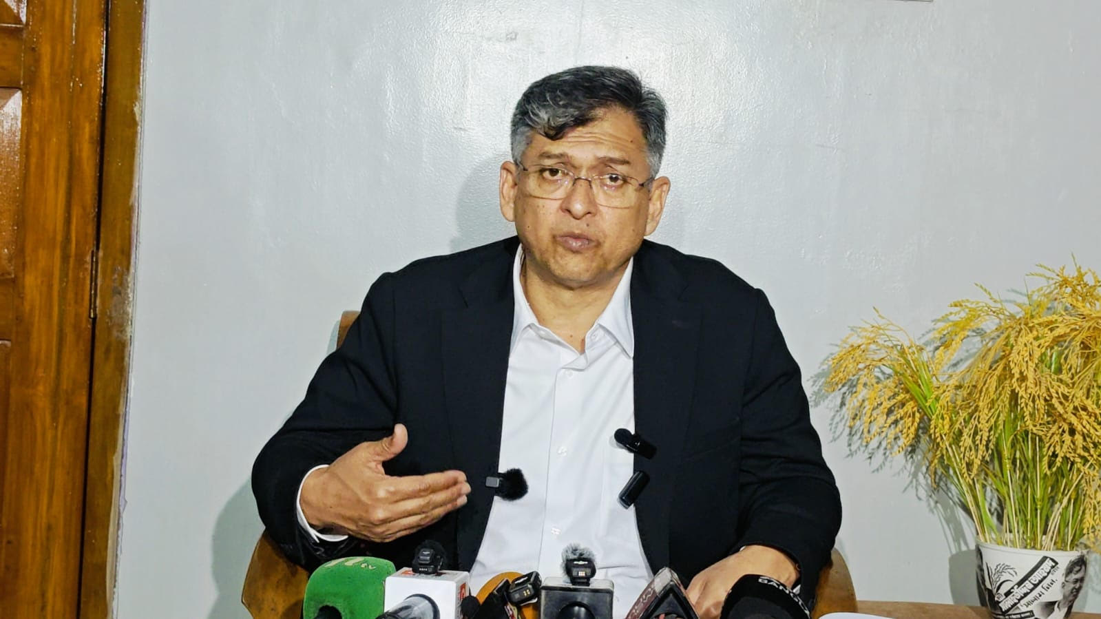 কক্সবাজার-১ আসনে বেসরকারিভাবে নির্বাচিত হয়েছেন বিএনপির সালাহউদ্দিন আহমদ