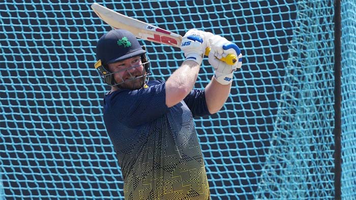 বিশ্বকাপ থেকে ছিটকে গেলেন আয়ারল্যান্ডের অধিনায়ক স্টার্লিং