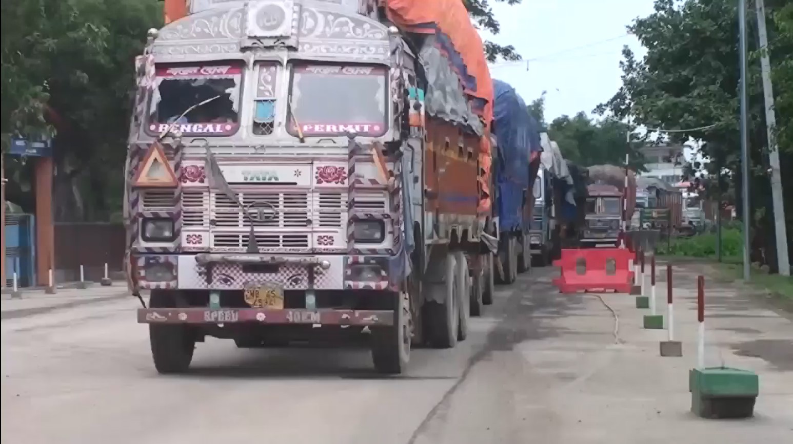 সাতক্ষীরার ভোমরা স্থলবন্দরে আমদানি-রপ্তানি কার্যক্রম শুরু 