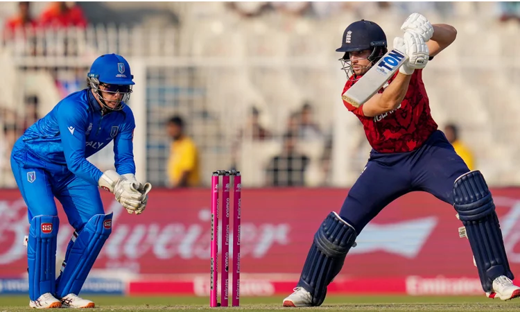 ইতালিকে হারিয়ে সুপার এইটে ইংল্যান্ড