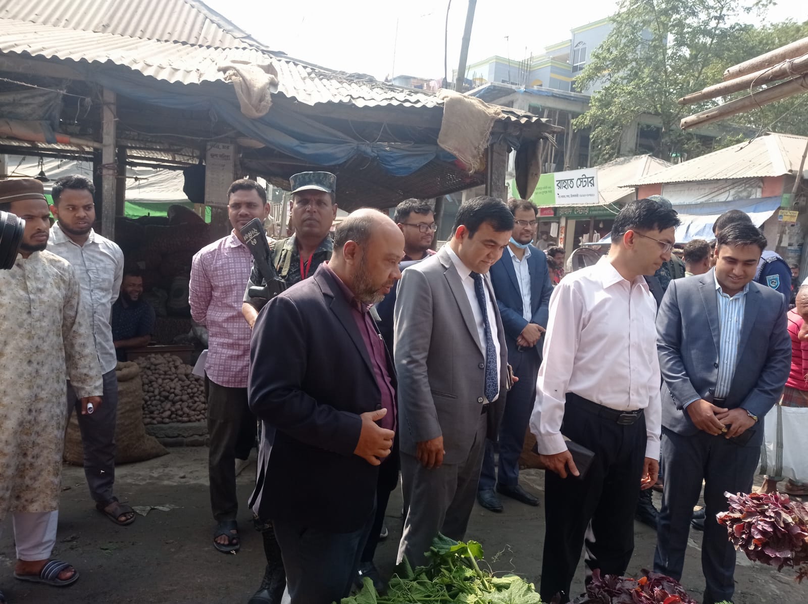 রমজান উপলক্ষে নীলফামারীতে জেলা প্রশাসকের বাজার মনিটরিং