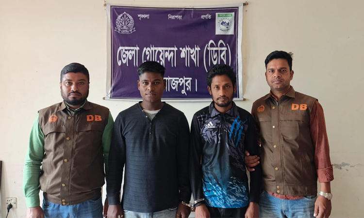 দিনাজপুরে ৫টি মোটরসাইকেলসহ চোরচক্রের ২ সদস্য গ্রেফতার 