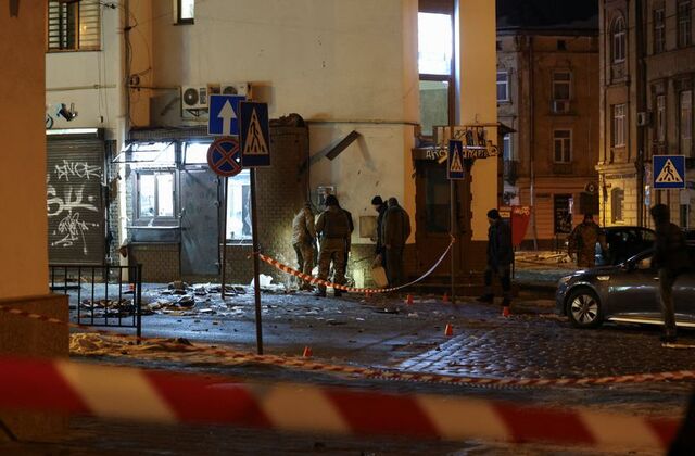 ইউক্রেনে বিস্ফোরণে এক নারী পুলিশ কর্মকর্তা নিহত, আহত ১৫