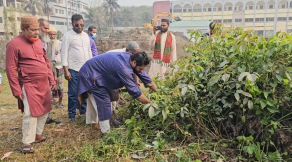বাগেরহাটে মাসব্যাপী পরিচ্ছন্নতা অভিযান শুরু 