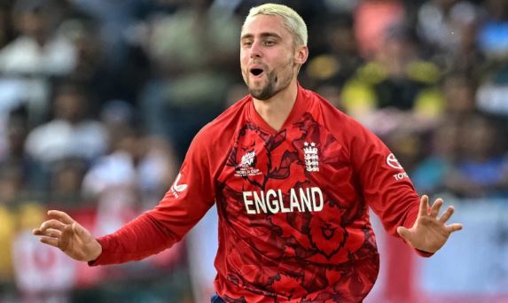 জ্যাকসের অলরাউন্ড নৈপুণ্যে জয় দিয়ে সুপার এইট শুরু ইংল্যান্ডের