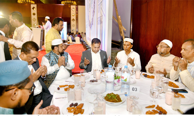 রিহ্যাবের দোয়া ও ইফতার মাহফিলে তথ্য ও সম্প্রচার প্রতিমন্ত্রীর অংশগ্রহণ 