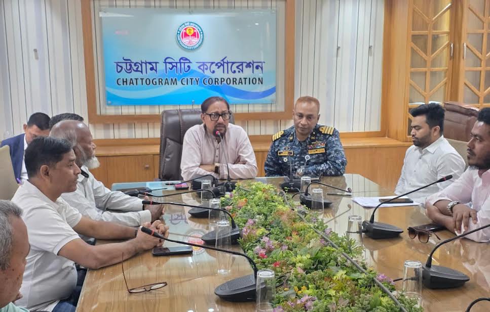 মার্চ থেকে বন্ধ হচ্ছে ডোর-টু-ডোর ময়লা সংগ্রহে ভেন্ডরদের কার্যক্রম : চসিক মেয়র