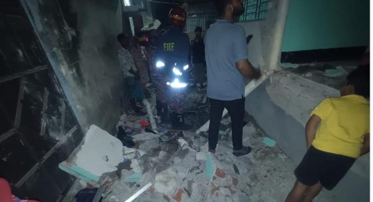 কুমিল্লায় গ্যাস বিস্ফোরণে নারী-শিশুসহ একই পরিবারের দগ্ধ ৪ জন