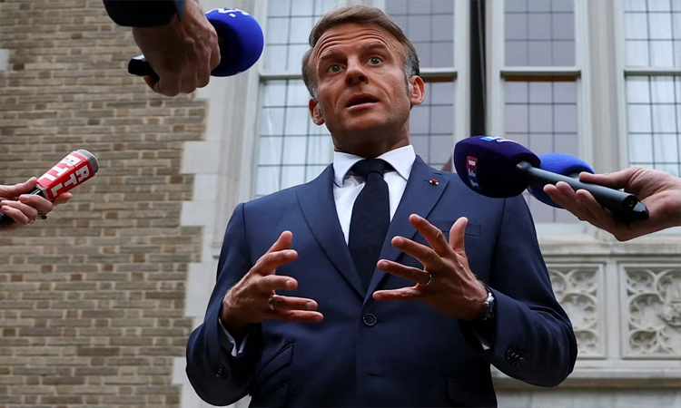 ইউক্রেন যুদ্ধ রাশিয়ার জন্য ‘তিন দিকেই ব্যর্থতা’ : মাখোঁ