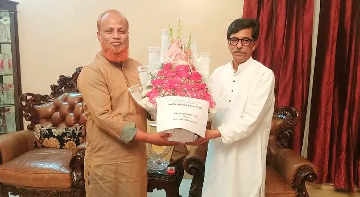 কৃষিমন্ত্রীর সঙ্গে কুড়িগ্রাম কৃষি বিশ্ববিদ্যালয়ের উপাচার্যের সৌজন্য সাক্ষাৎ 