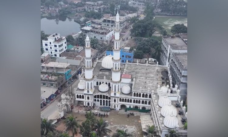 শেরপুরে আড়াইশ’ বছর ধরে সগৌরবে দাঁড়িয়ে আছে ঐতিহ্যবাহী মাইসাহেবা মসজিদ