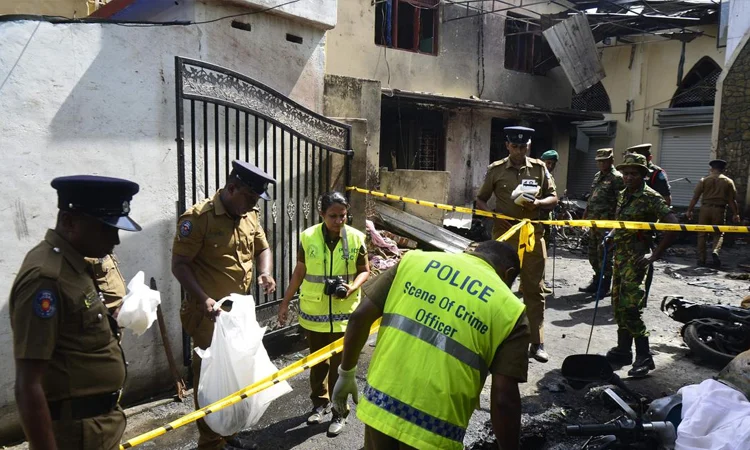 ২০১৯ সালের ইস্টারে বোমা হামলার ঘটনায় শ্রীলঙ্কার সাবেক গোয়েন্দা প্রধান গ্রেফতার