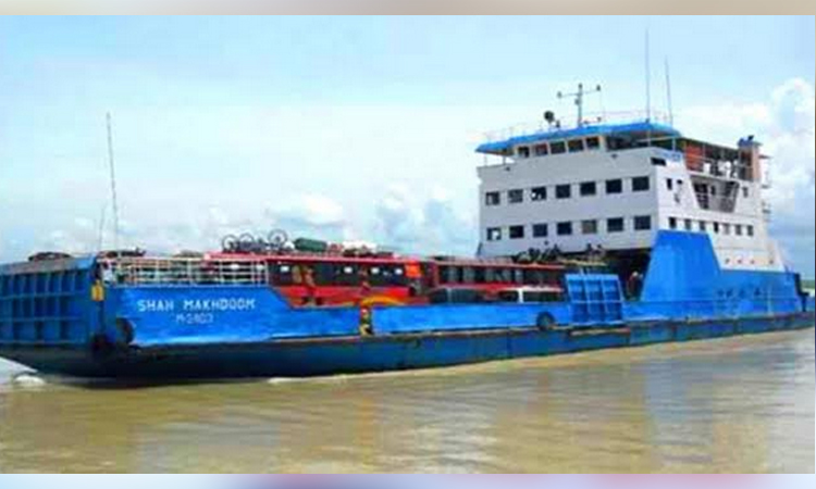 ভোলা-লক্ষ্মীপুর নৌরুটে নাব্যতা সংকটে চরম ভোগান্তিতে যাত্রীরা