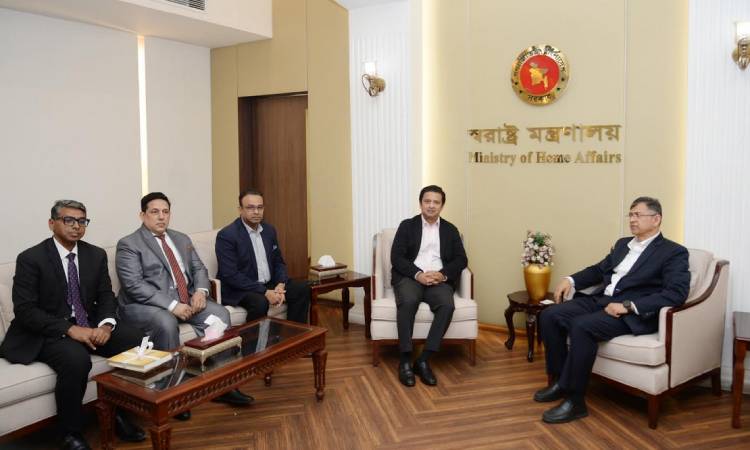 সরকারের প্রধান অগ্রাধিকার আইনশৃঙ্খলা নিয়ন্ত্রণ ও ব্যবসার পরিবেশ নিশ্চিত করা : স্বরাষ্ট্রমন্ত্রী