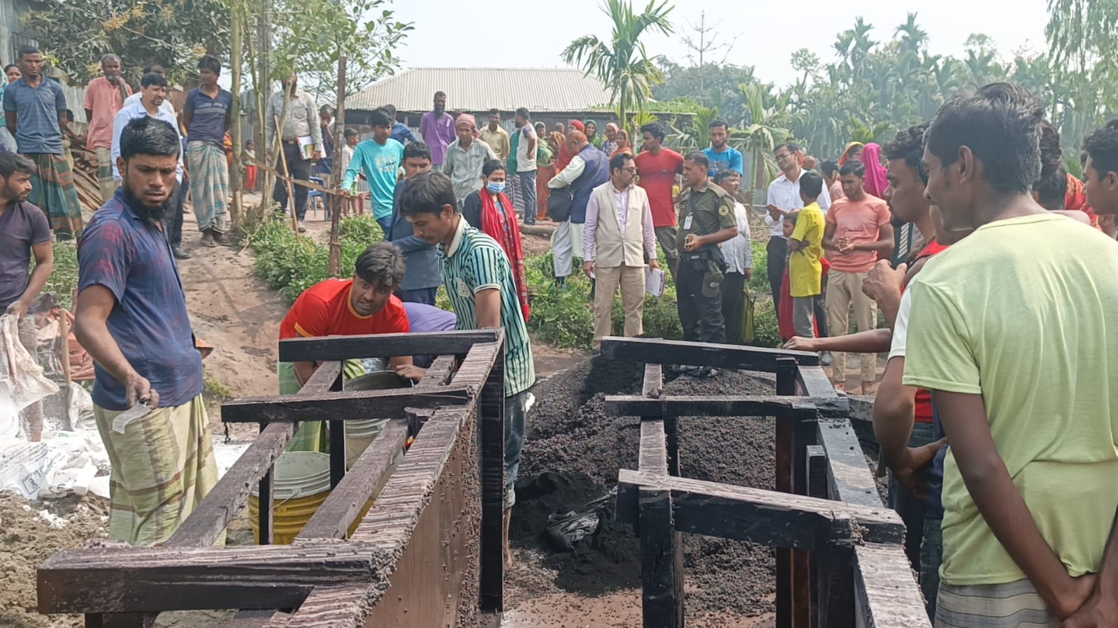 রংপুরে ভেজাল মশলার কারখানা গুঁড়িয়ে দিল প্রশাসন