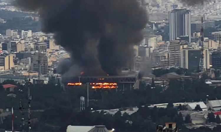 তেহরানে ইসরাইলি ‘আগ্রাসনের’ খবর নিশ্চিত করল ইরানের রাষ্ট্রীয় টেলিভিশন