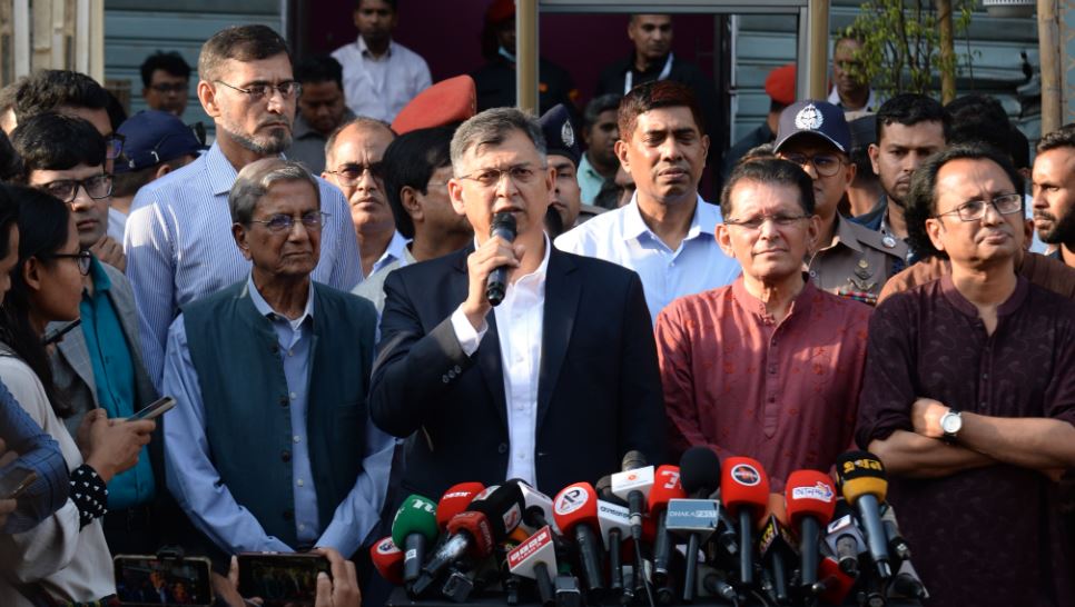 প্রথম আলো ও ডেইলি স্টারে হামলার ঘটনায় দুই মাসের মধ্যে চার্জশিট : স্বরাষ্ট্রমন্ত্রী