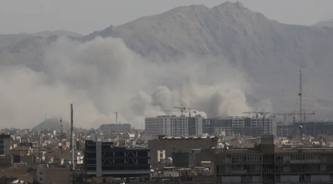 ইরানজুড়ে যুক্তরাষ্ট্র ও ইসরাইলের ব্যাপক হামলা, খামেনির মৃত্যুতে মধ্যপ্রাচ্যে চরম উত্তেজনা