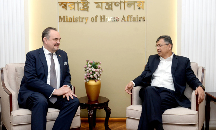 মার্কিন দূতাবাসসহ ডিপ্লোমেটিক এরিয়ার নিরাপত্তা ব্যবস্থা জোরদার করা হয়েছে: স্বরাষ্ট্রমন্ত্রী