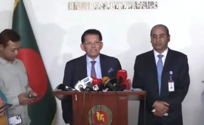 পররাষ্ট্রমন্ত্রীর সঙ্গে উপসাগরীয় তিন দেশের মন্ত্রীর ফোনালাপ