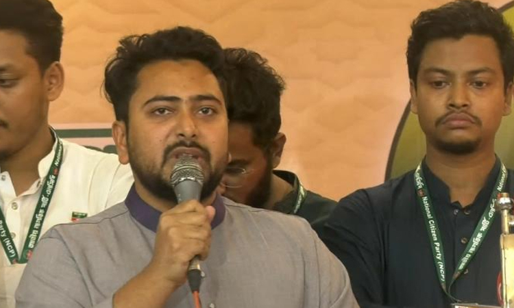 এনসিপি ও পতিত ফ্যাসিস্ট আওয়ামী লীগ একসাথে থাকতে পারে না: নাহিদ ইসলাম