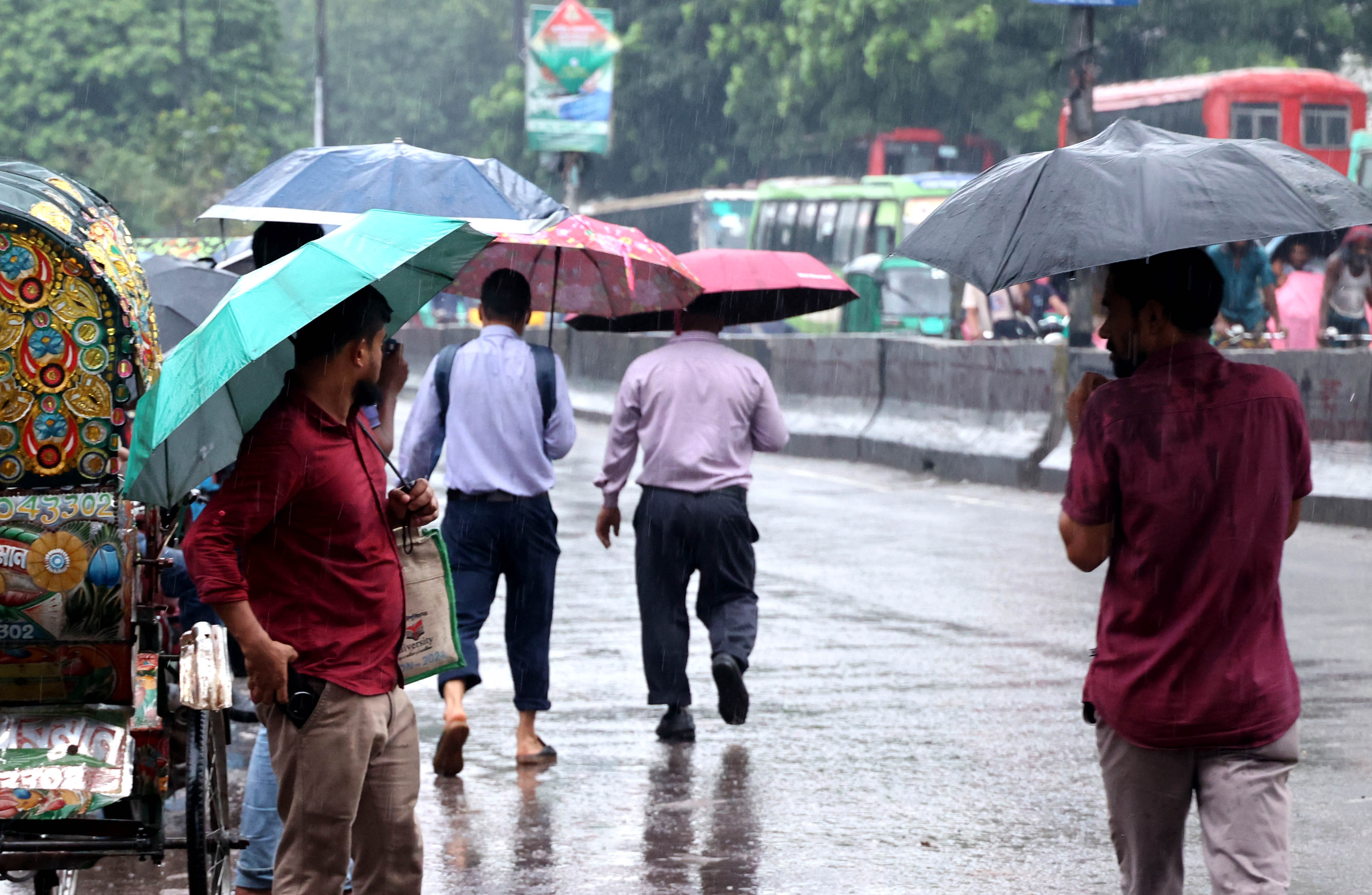 আজ মৌসুমের প্রথম বৃষ্টি শরীয়তপুরে