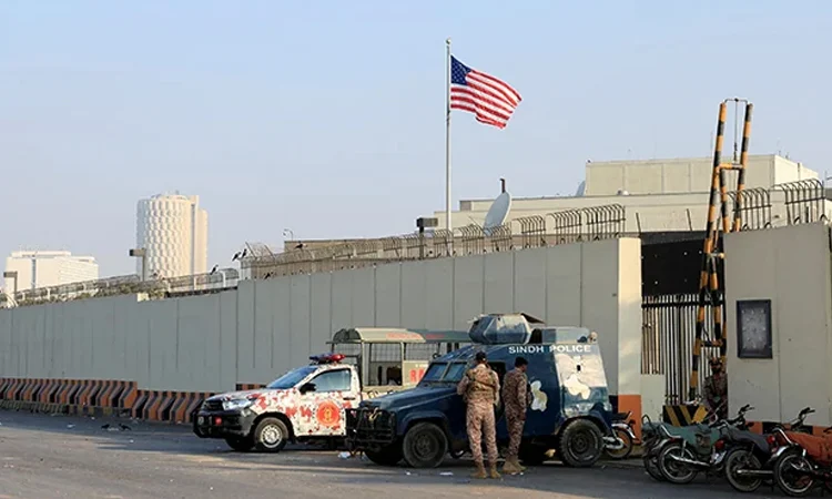 করাচি ও লাহোর থেকে ‘জরুরি নয়’ এমন কর্মীদের পাকিস্তান ত্যাগের নির্দেশ যুক্তরাষ্ট্রের
