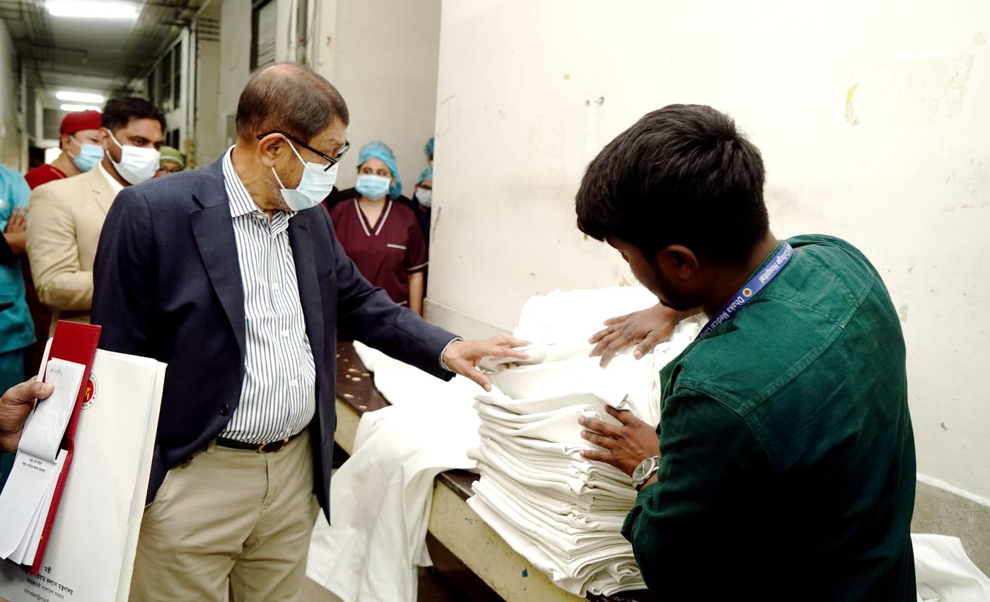 হাসপাতালে কাউকে দালালি করতে দেওয়া হবে না : স্বাস্থ্যমন্ত্রী