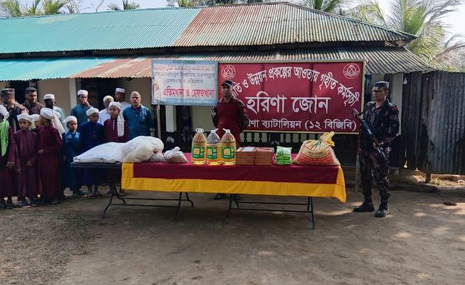 রাঙ্গামাটিতে হাফেজ ও এতিমদের মাঝে ইফতার সামগ্রী বিতরণ