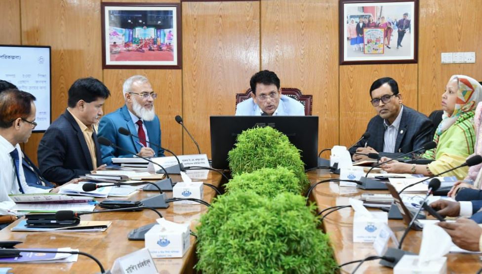 শিক্ষকদের যেন দপ্তরে দপ্তরে ঘুরতে না হয় : শিক্ষামন্ত্রী