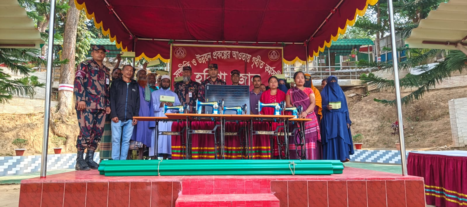 রাঙ্গামাটিতে অসহায়দের মাঝে বিজিবির মানবিক সহায়তা প্রদান