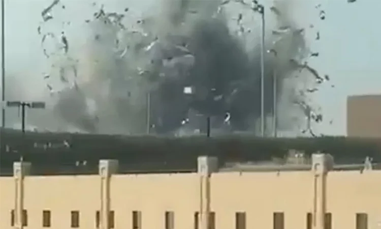 ইসরাইল ও মার্কিন ঘাঁটিতে ইরানের ‘ব্যাপক’ ড্রোন হামলা 