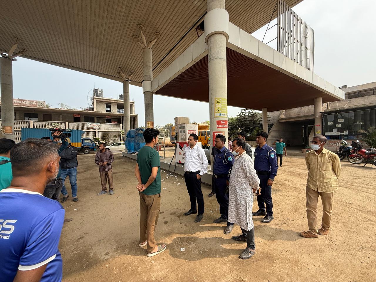 নারায়ণগঞ্জে জ্বালানি তেল সরবরাহ স্বাভাবিক রাখতে জেলা প্রশাসনের অভিযান