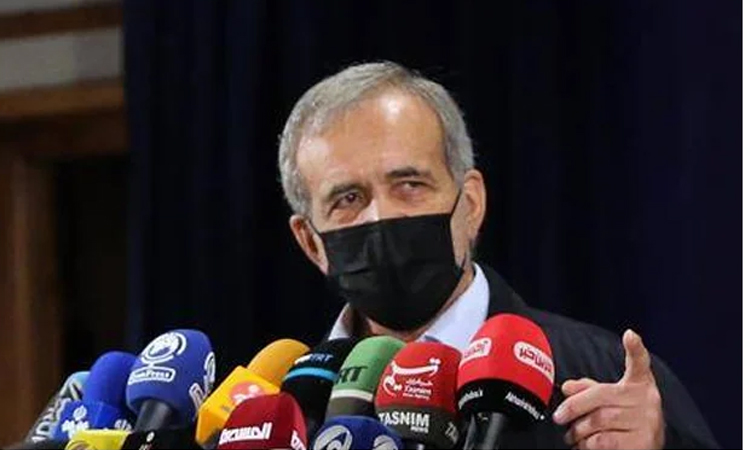 ইসরাইল ও যুক্তরাষ্ট্রের কাছে আত্মসমর্পণ করবে না ইরান : প্রেসিডেন্ট পেজেশকিয়ান