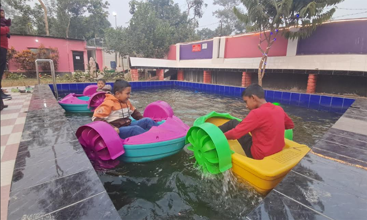 চাঁদপুরে শিশুদের আকর্ষণ কিডস কিংডম পার্ক