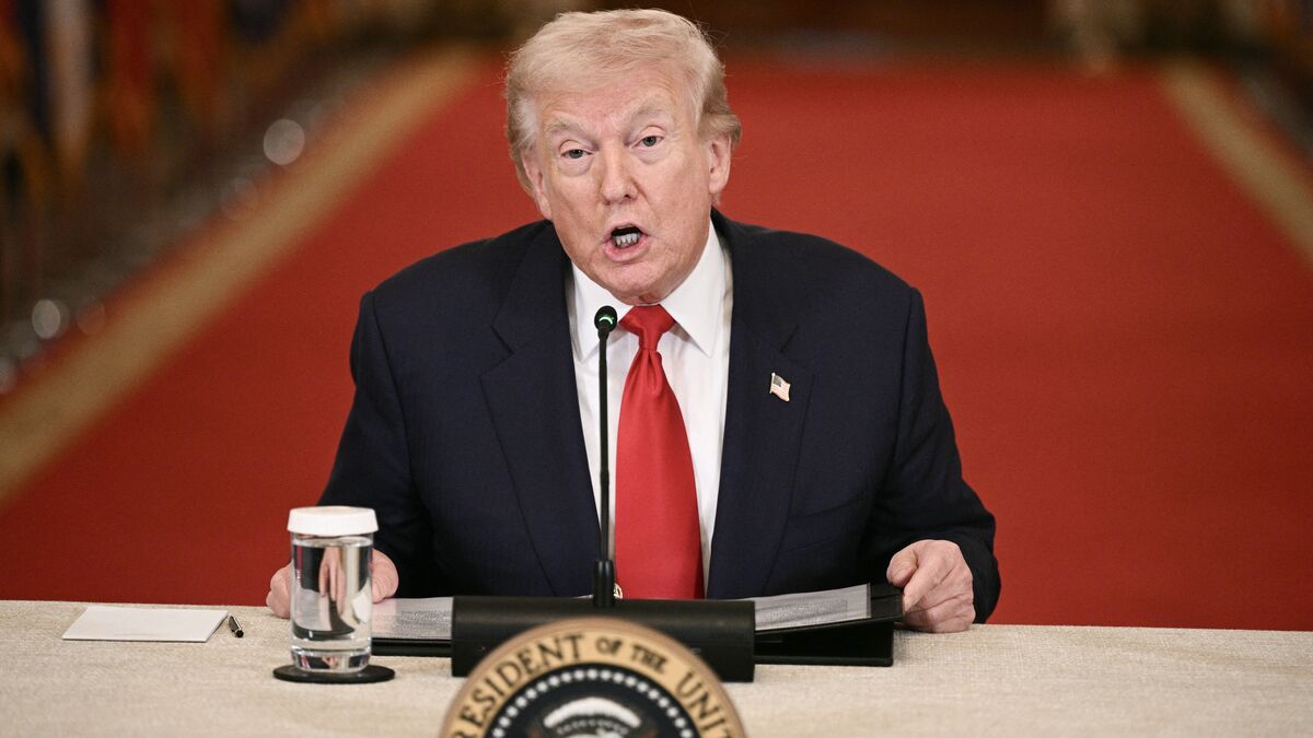 উপসাগরীয় প্রতিবেশীদের ওপর ইরানের হামলা, ট্রাম্পের আরও কঠোর হুঁশিয়ারি