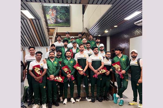 ওয়ানডে সিরিজ খেলতে ঢাকায় এসেছে পাকিস্তান