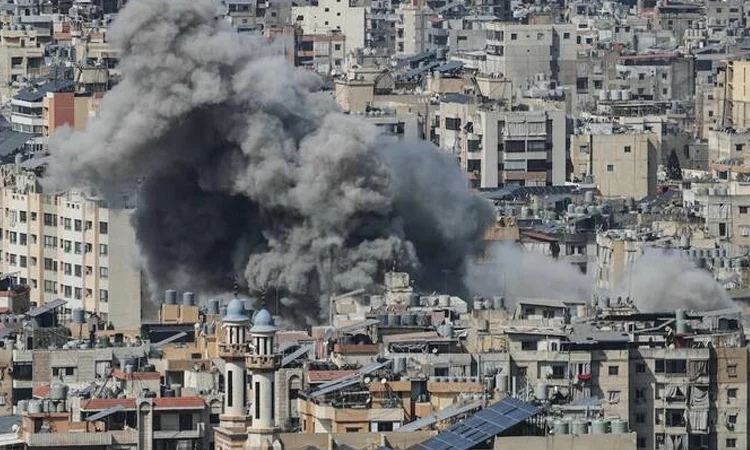 বিস্ফোরণে কেঁপে উঠল বৈরুতের দক্ষিণ উপশহর : এএফপি