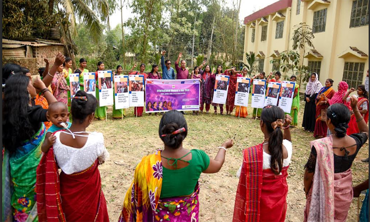 গাইবান্ধায় সাঁওতাল সম্প্রদায়ের আন্তর্জাতিক নারী দিবস পালন 