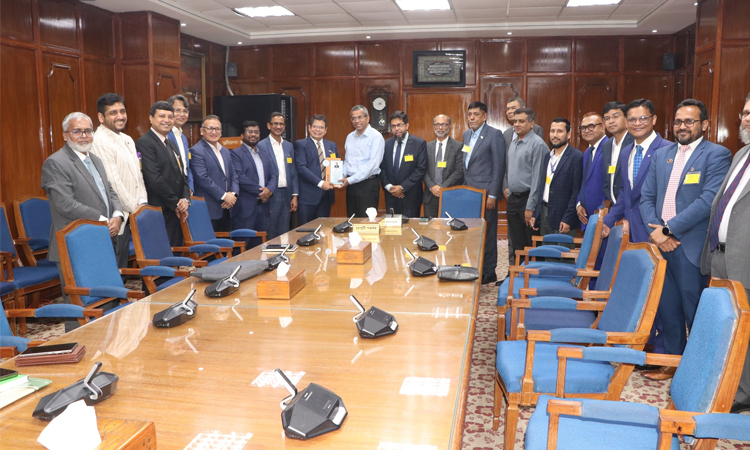 বাংলাদেশ ব্যাংকের গভর্নরের সঙ্গে আইসিএমএবি প্রতিনিধিদের সাক্ষাৎ