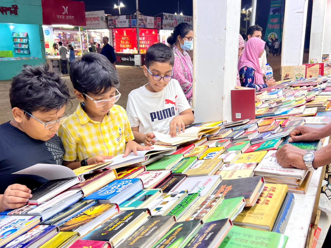 অমর একুশে বইমেলার ১২তম দিনে নতুন বই জমা পড়েছে ১৬৩ টি