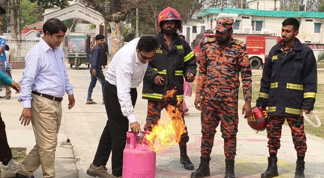 চাঁপাইনবাবগঞ্জে আন্তর্জাতিক দুর্যোগ প্রস্তুতি দিবস পালিত