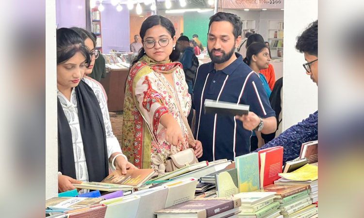 অমর একুশে বইমেলার ১৩তম দিনে নতুন বই এসেছে ১৪৬টি