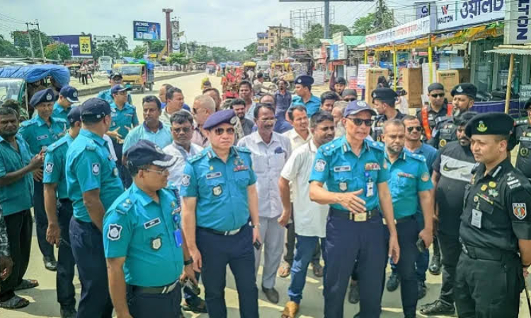 ঈদযাত্রা নির্বিঘ্ন করতে আরপিএমপির সাব-কন্ট্রোল রুম উদ্বোধন