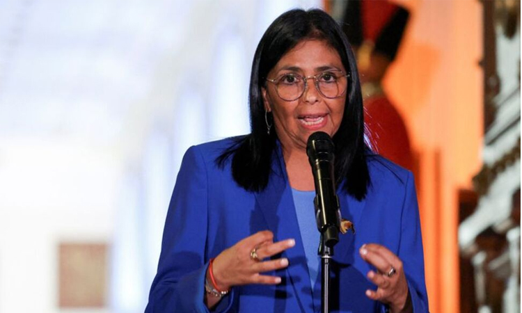 ভেনেজুয়েলার নেত্রীর প্রথম বিদেশ সফর হঠাৎ বাতিল